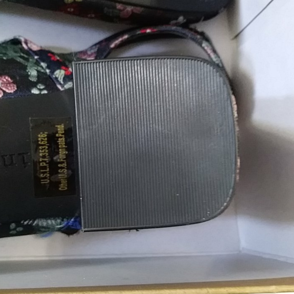 Indigo Rd. China shoes - Picture 6 of 8